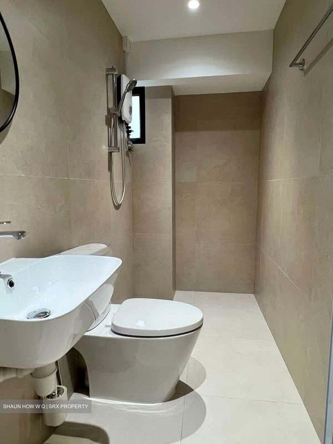 Lucky Plaza (D9), Apartment #566419671